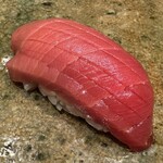 神田錦町 鮨たか晴 - 鮪中トロ（塩竈）
