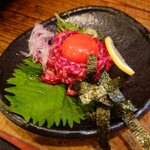 万両 南森町店 - ユッケ