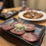 炭火焼肉 ひびの亭 - 