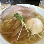 Raamen Futaba - 甜味的筍乾非常搭配！小豆芽也很不錯！