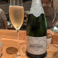 ARMONICO - シャンパーニュですが、香りと味と余韻が素晴らしい。グリッシーニとスターターにピッタリ合います。