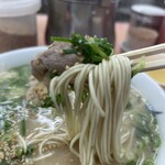 元祖ラーメン長浜家 - 肉と共にリフト