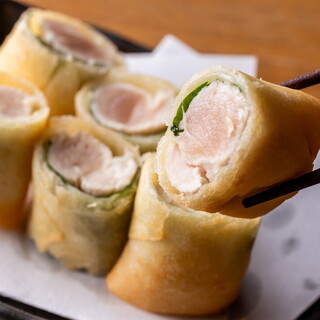 インパクト抜群！目でも楽しい「親父の肉じゃが」など豊富な一品