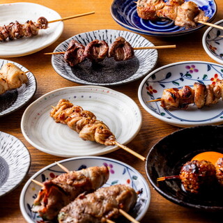 産地直送の朝引き鶏◆自慢の焼鳥やこだわりの串焼きは180円～