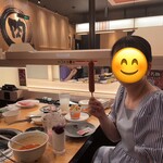 焼肉きんぐ - フランクフルト、焼かずに即食べられる状態で来ますよ