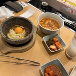 焼肉きんぐ - チーズ石焼ビビンバ