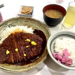 名古屋名物 みそかつ 矢場とん 名古屋駅エスカ店 - 