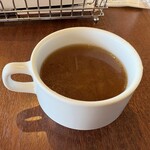 ロイヤルホスト - ランチのスープはオニオンスープです。