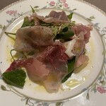 ラ・トリロジー - ラフランスこコンポートと生ハムと羊乳チーズ