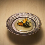 鮨けんすけ - ウニ海苔巻き天ぷら牡蠣20㎏分の自家製オイスターソース