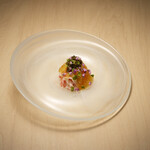 鮨けんすけ - ズワイ蟹と燻製キャビアの冷製仕立て