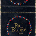 32604093 - 1983年　リヨン　Paul Bocuse Beaujolais Nouveau　置いていましてジョﾙジュ　デュブッフ氏晩秋の吉野の紅葉か 登場少なく　寂しい　リヨン　ブルゴーニュ　晩秋の吉野　