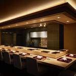 鮨けんすけ - メインカウンター8席