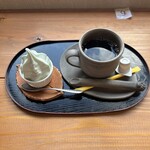 漁師のおやつ屋さん 漁師カフェ 網小屋 - ソフトクリーム、ドリンク