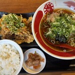 らーめん八角 - 料理写真:全景俯瞰