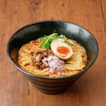 くろす - うま辛担担らーめん大好評販売中！！￥940税込　ゴマの風味と痺れる旨さをご賞味くださいませm(__)m