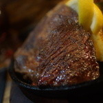 ステーキ＆ハンバーグ ひげ - 100gハンキングテンダー