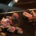 ステーキ＆ハンバーグ ひげ - ハチノスにしちまえ♪