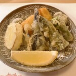 ひろ作 - 秋の天ぷら盛り合わせさんでーす。①