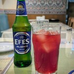 トルコ料理ボスボラスハサン - 友人のエフェスビールと、私のザクロジュース
