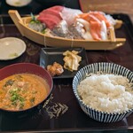 海鮮市場まさむね - 舟盛定食　1,320円