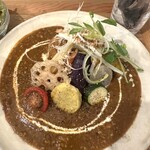 カフェプラスケーキ ククー - 色どり野菜のキーマカレー