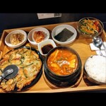 韓美軒 - これだけの内容で税込1320円はすごいですね