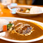 G.G＆バーグ - ハンバーグカリー