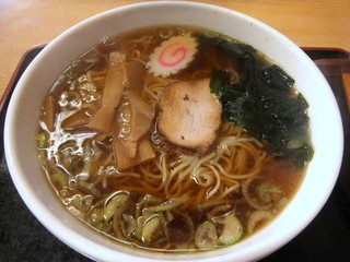 朝日屋 - 叉焼・メンマ・なると・ワカメ（’14.02）