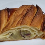 トロワ ブーランジェリー - さつま芋 : ポテトドゥース断面