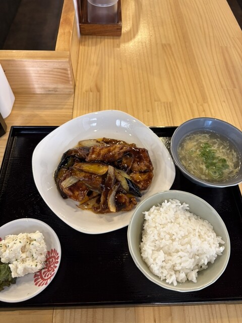 ピカピカ食堂 - 国際センター/中華料理 | 食べログ