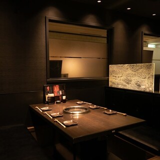 【掘りごたつ席/50名様まで】宴会・接待に人気！足をのばしてくつろげる優雅な空間