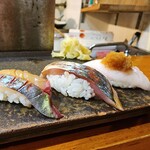 鮨 ひでぞう - ブリ、アジ、エンガワ