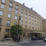 THE CARAMEL ROOM - 『The Berkeley』にあります。