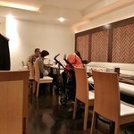 中国料理 たけくま - 店内テーブル席