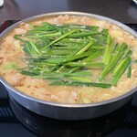 博多もつ鍋 やま中 - やっぱりにんにく強い！