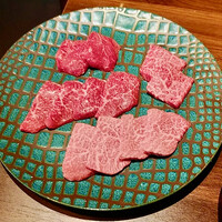 焼肉×創作びすとろ 笑進笑明 - 和牛赤身ロースと日替わり和牛