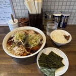 珉珉 - 海苔追加と半ライス