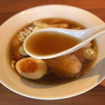 武田家 - スッキリした口当たりの美味しい淡麗スープ。これは万人受けしそう(*´꒳`*)