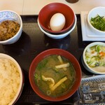 すき家 - 料理写真:納豆定食（ミニ）と牛小鉢