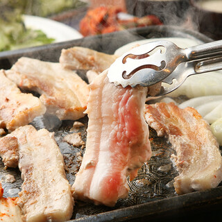 お一人様〜OK！いつでもサムギョプサル食べ放題♪