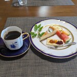 農家カフェ しあわせ時間 - コーヒーにデザート