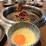 川崎焼肉 肉小僧 はなれ - 山ロース（全卵×2）