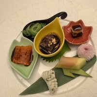 フカヒレ専門店 銀座七芳 - 前菜６種