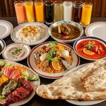 サベラ ティッカ ビリヤニ - 料理写真:パーティーコース（ラムビリヤニ、ラムニハリ、バターチキンカレー、ラムコリアンダーカレー、タンドリーチキン、ハリヤリ、ティッカ、エビ、チキンマライティッカ、シシカバブ）