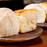 自家製パン2種盛り