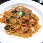 ガレリア - チキンとオリーブのトマトソース