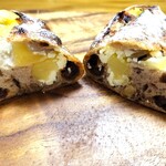 ベーカリーカフェクラウン - クリームチーズカンパーニュ断面