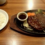 けん - Ｗプレミアムけんステーキ、ミディアム、淡路島産オニオンソース
