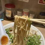 たかばしラーメン - 麺リフト\(//∇//)\